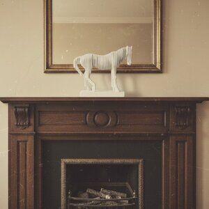 WHITE DECOR HORSE